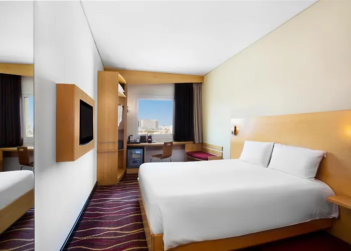 Ibis Muscat